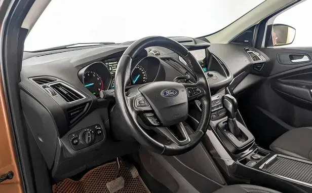 Ford Kuga, II Рестайлинг — фото 7