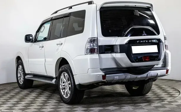 Mitsubishi Pajero, IV Рестайлинг 2 — фото 4