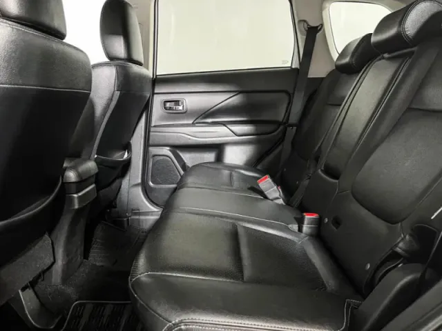 Mitsubishi Outlander, III — фото 10