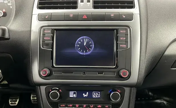 Volkswagen Polo, V Рестайлинг — фото 7