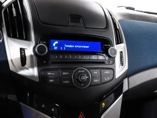 Chevrolet Cruze, I Рестайлинг — фото 13