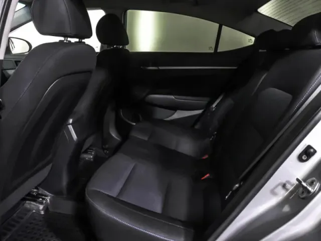 Hyundai Elantra, VI (AD) — фото 13
