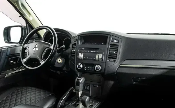 Mitsubishi Pajero, IV Рестайлинг 1 — фото 7