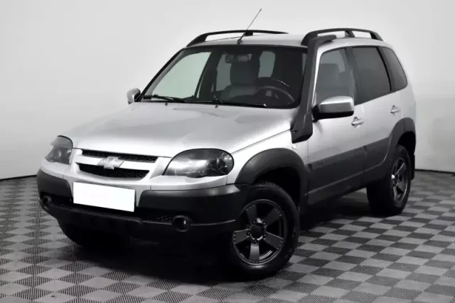 Chevrolet Niva — фото 1