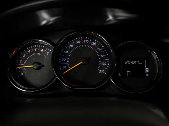 Renault Logan, II Рестайлинг — фото 10