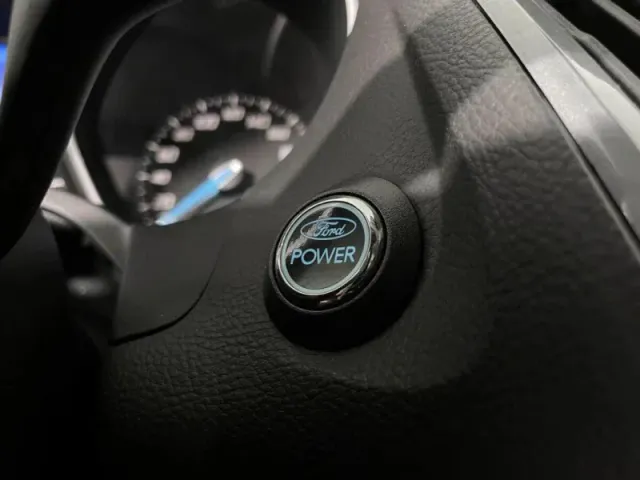 Ford Focus, III — фото 12