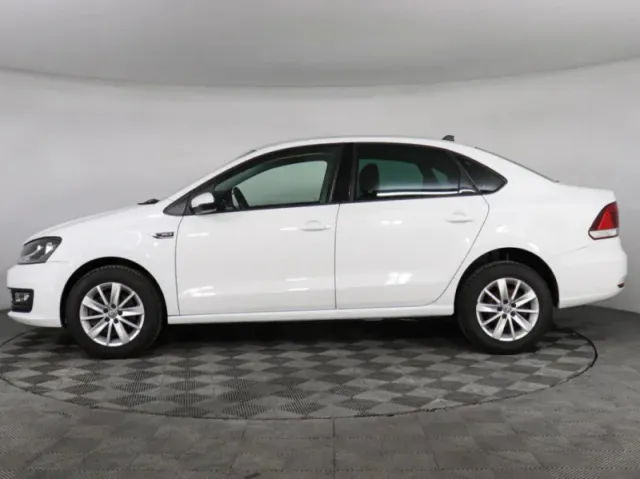 Volkswagen Polo, V Рестайлинг — фото 8