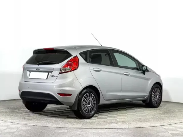 Ford Fiesta, Mk6 Рестайлинг — фото 5