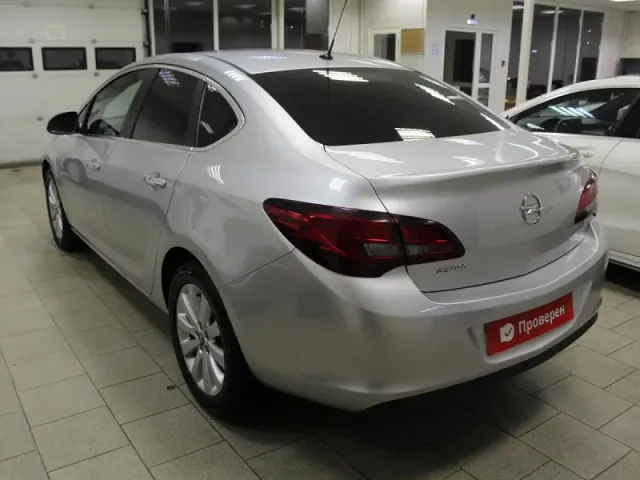 Opel Astra, J Рестайлинг — фото 4