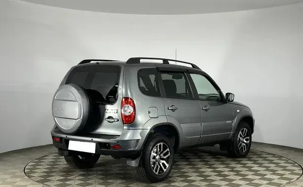 Chevrolet Niva, I Рестайлинг — фото 2