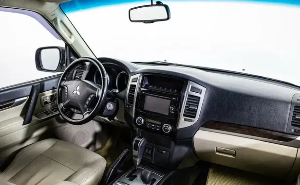 Mitsubishi Pajero, IV Рестайлинг 2 — фото 12