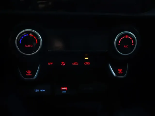 Kia Rio, IV Рестайлинг — фото 9