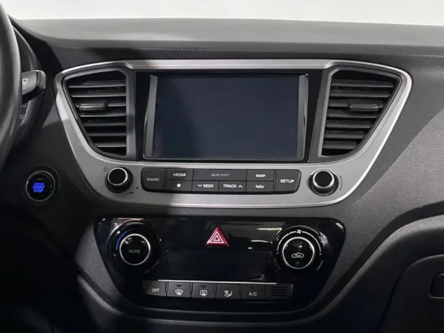 Hyundai Solaris, II — фото 12