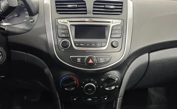 Hyundai Solaris, I Рестайлинг — фото 7