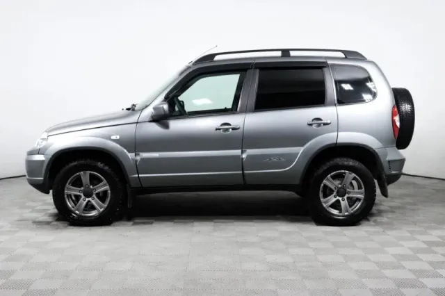 Chevrolet Niva — фото 8