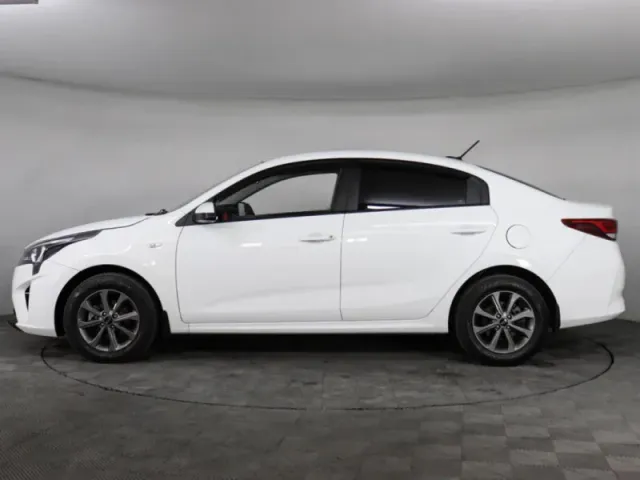 Kia Rio, IV Рестайлинг — фото 28