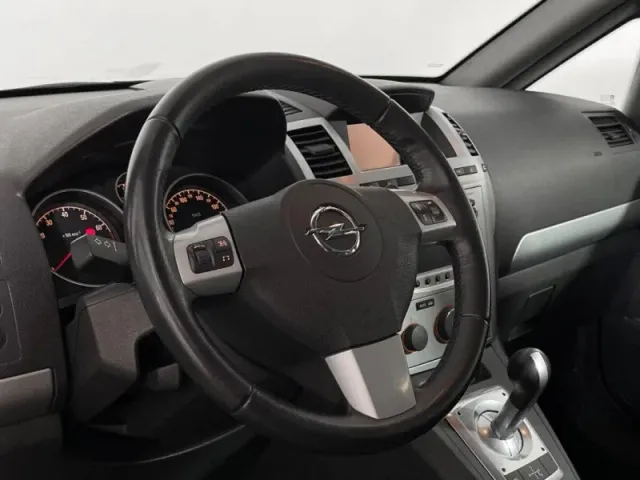 Opel Zafira, B Рестайлинг — фото 12