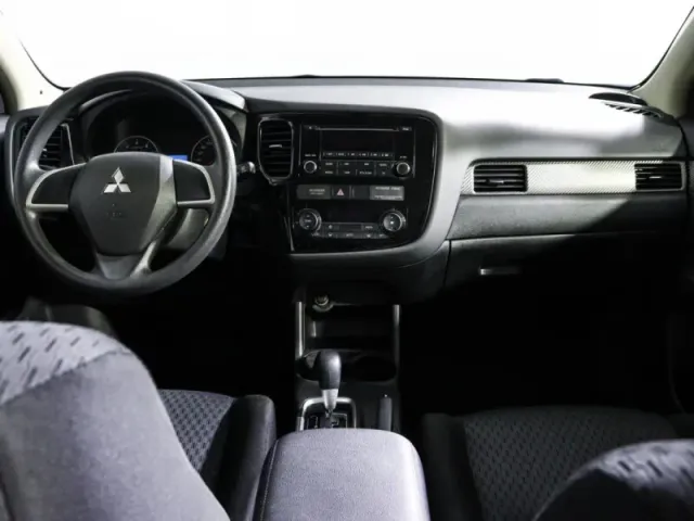 Mitsubishi Outlander, III — фото 12