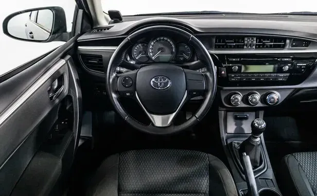 Toyota Corolla, XI (E160, E170, E180) — фото 5