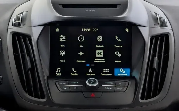 Ford Kuga, II Рестайлинг — фото 8