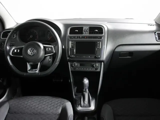 Volkswagen Polo, V Рестайлинг — фото 13