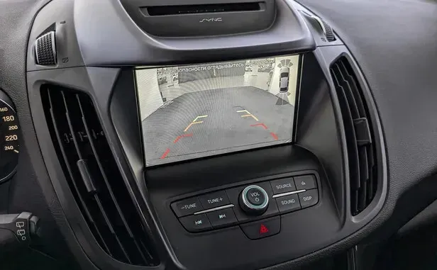 Ford Kuga, II Рестайлинг — фото 11