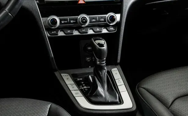 Hyundai Elantra, VI (AD) Рестайлинг — фото 22