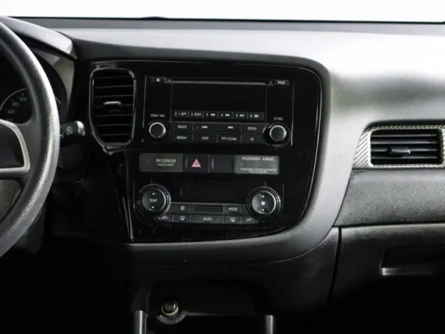 Mitsubishi Outlander, III — фото 13