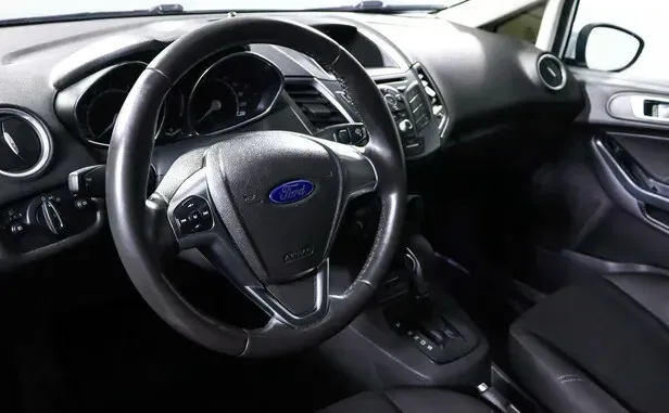 Ford Fiesta, Mk6 Рестайлинг — фото 6