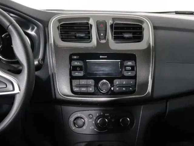 Renault Logan, II Рестайлинг — фото 29