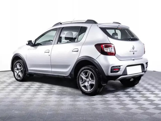 Renault Sandero, II Рестайлинг — фото 6