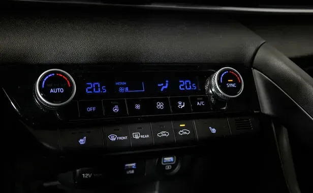 Hyundai Elantra, VII (CN7) — фото 11