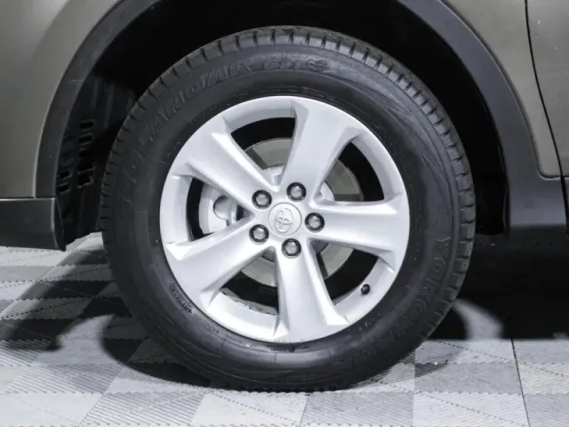 Toyota RAV4, IV (XA40) Рестайлинг — фото 9