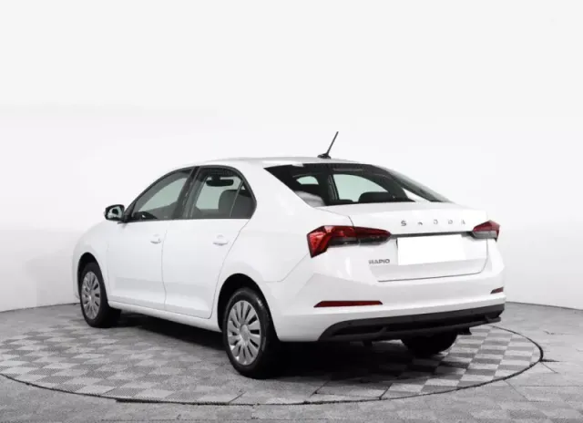 Skoda Rapid, II — фото 20