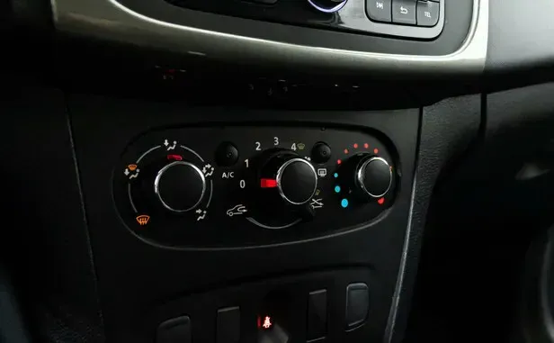 Renault Sandero, II Рестайлинг — фото 20
