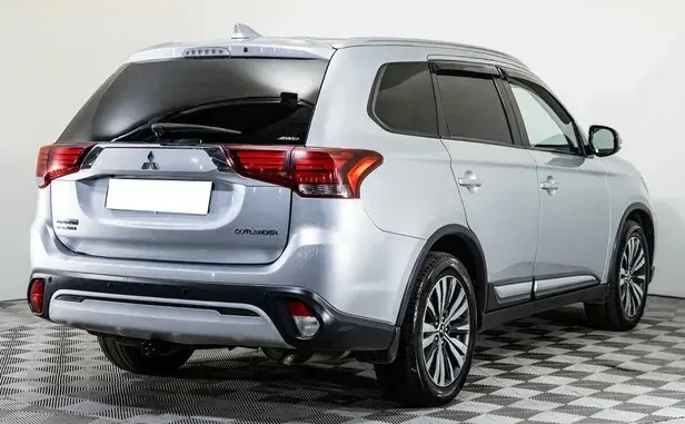 Mitsubishi Outlander, III Рестайлинг 3 — фото 2