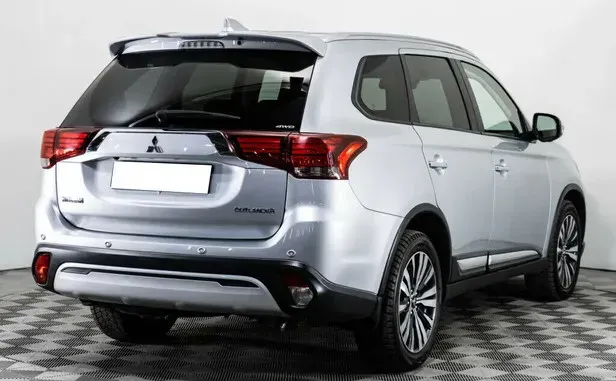 Mitsubishi Outlander, III Рестайлинг 3 — фото 2