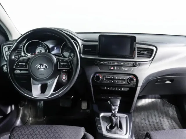 Kia Ceed, III — фото 9