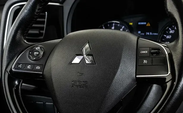Mitsubishi Outlander, III Рестайлинг 3 — фото 15