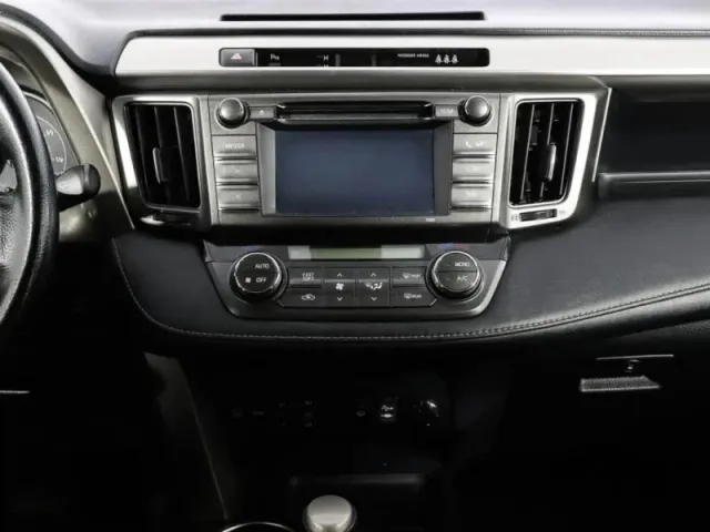 Toyota RAV4, IV (XA40) — фото 12
