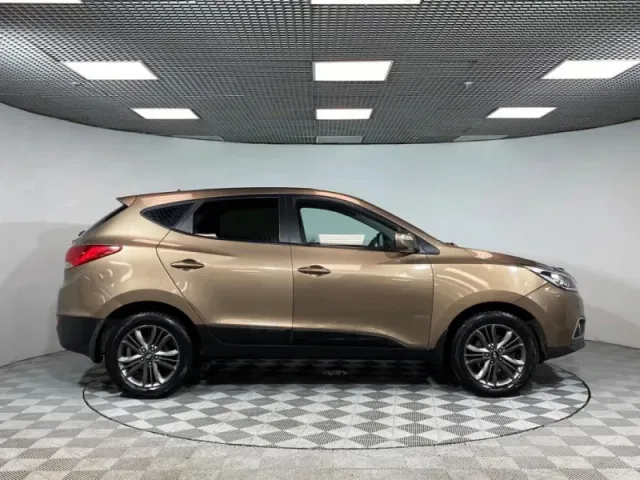 Hyundai ix35, I — фото 16