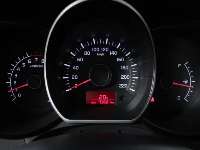 Kia Rio, III — фото 14