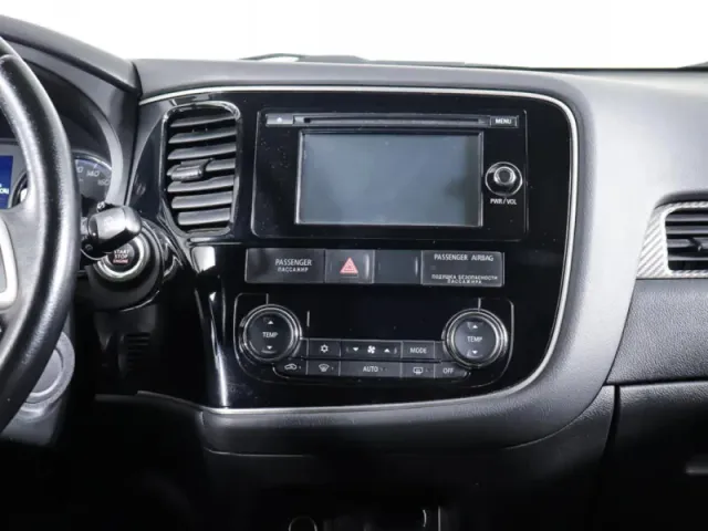 Mitsubishi Outlander, III Рестайлинг — фото 17