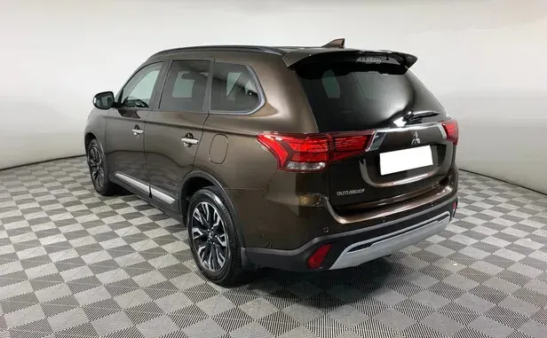 Mitsubishi Outlander, III Рестайлинг 3 — фото 4
