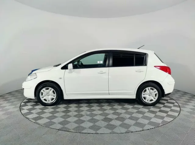 Nissan Tiida, I — фото 2