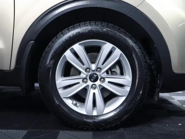 Kia Sportage, IV — фото 10