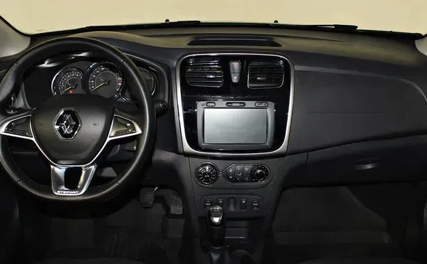 Renault Logan, II Рестайлинг — фото 7