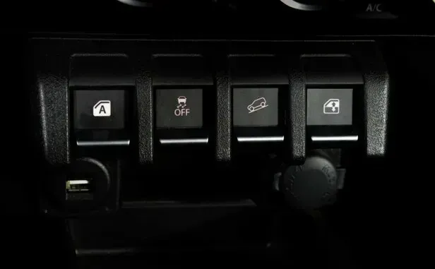 Suzuki Jimny, IV — фото 14
