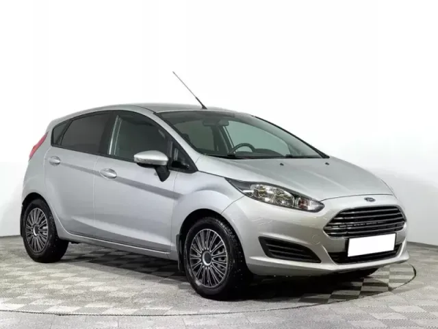 Ford Fiesta, Mk6 Рестайлинг — фото 3