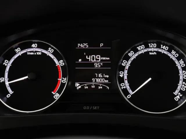 Skoda Rapid, I Рестайлинг — фото 13